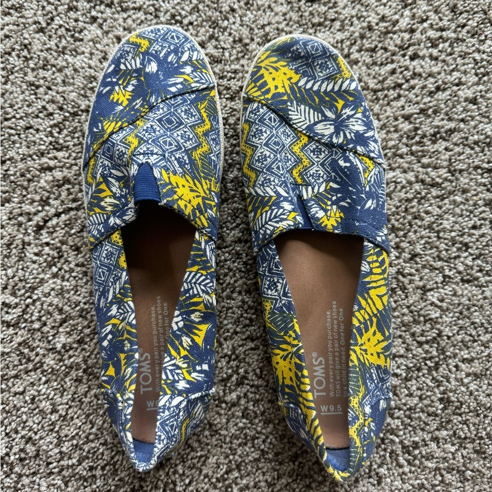 Tom’s slip on shoes